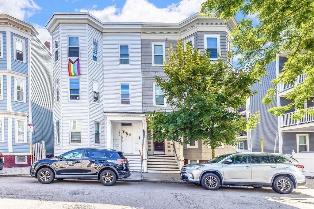633 E 7th # 3