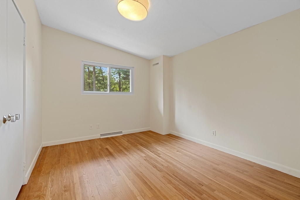 11 White Pine Knoll Rd