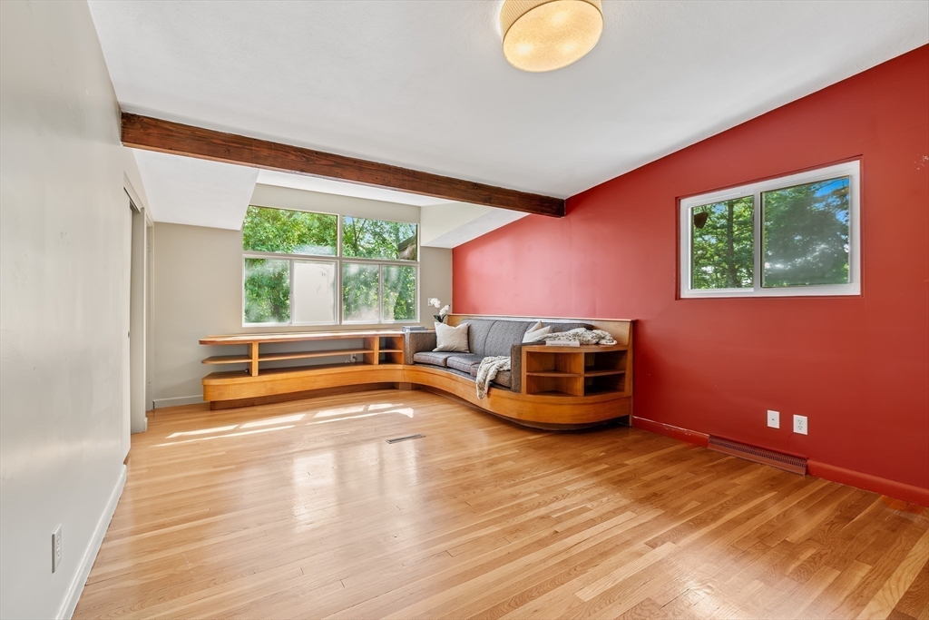 11 White Pine Knoll Rd