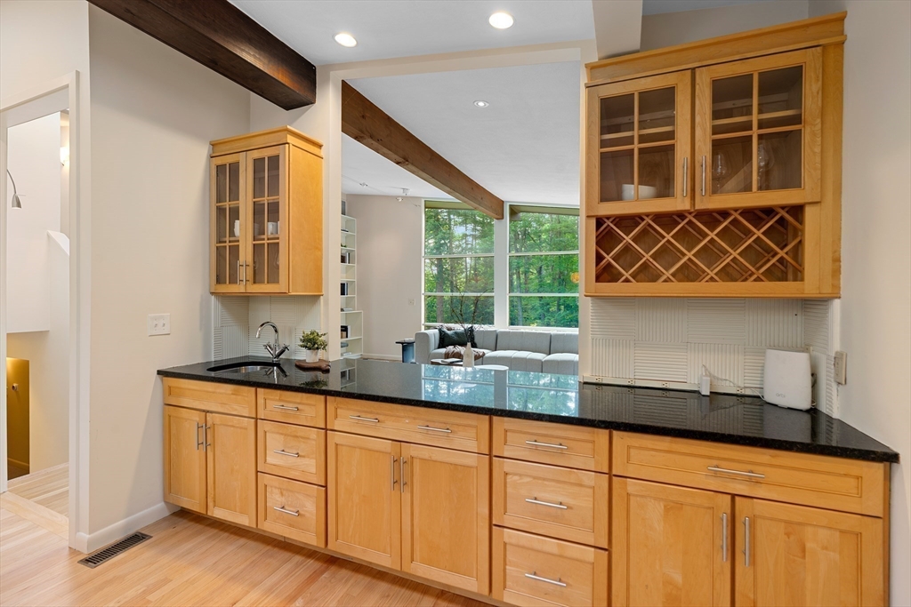 11 White Pine Knoll Rd