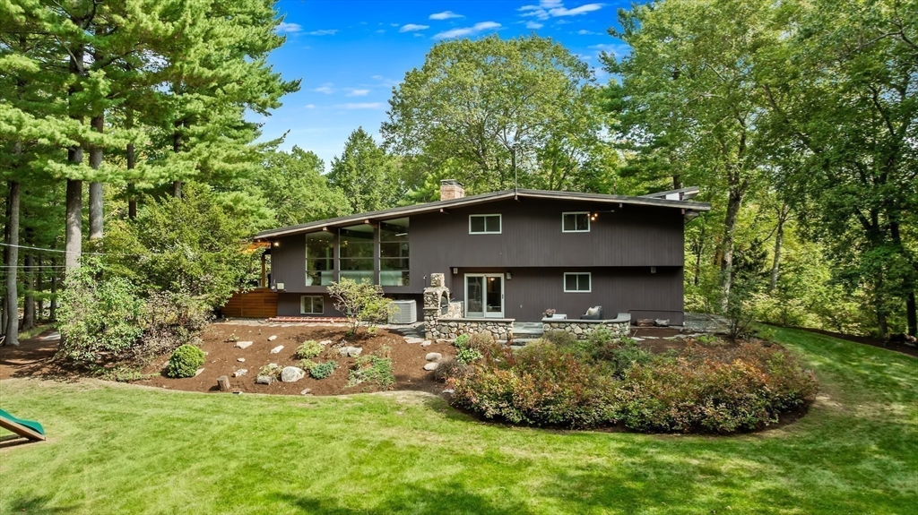 11 White Pine Knoll Rd