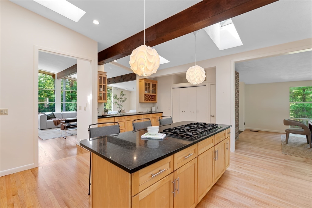 11 White Pine Knoll Rd