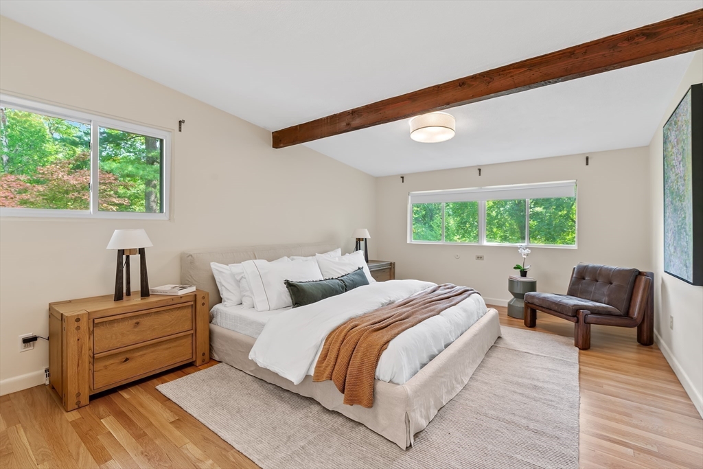 11 White Pine Knoll Rd