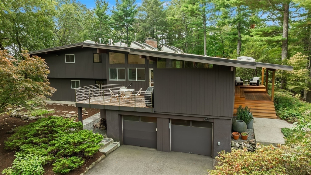 11 White Pine Knoll Rd