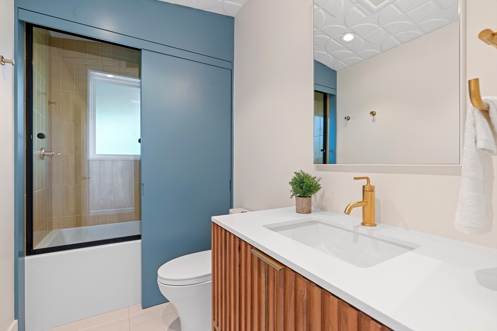 11 White Pine Knoll Rd