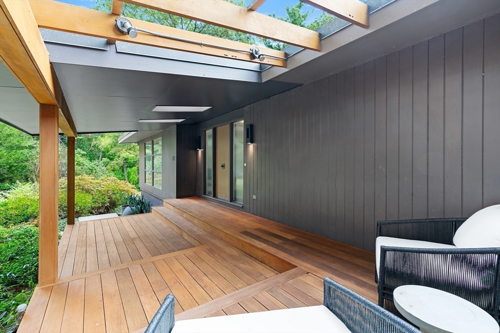 11 White Pine Knoll Rd