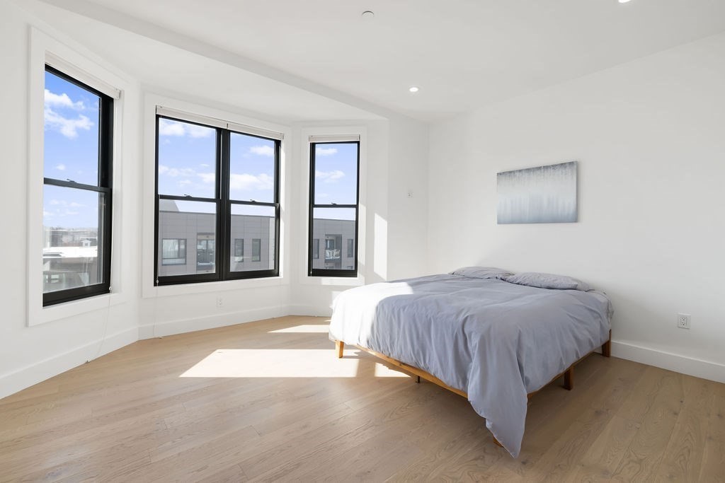 472 W Broadway # 501