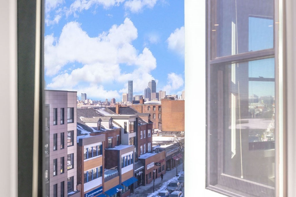 472 W Broadway # 501