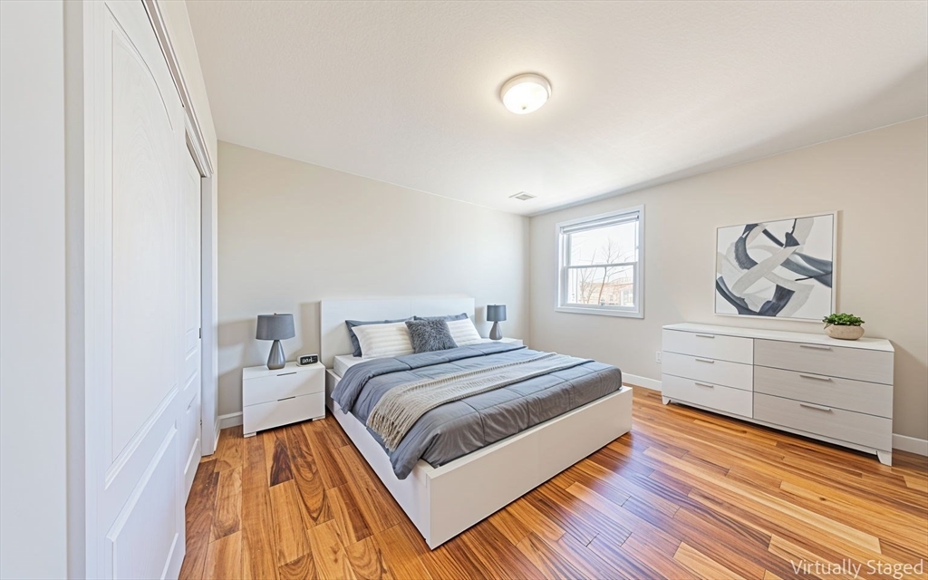 4 Rowe Ct # 4