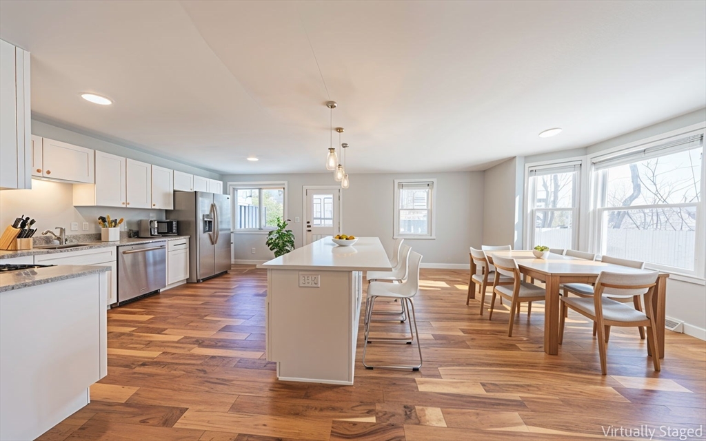 4 Rowe Ct # 4