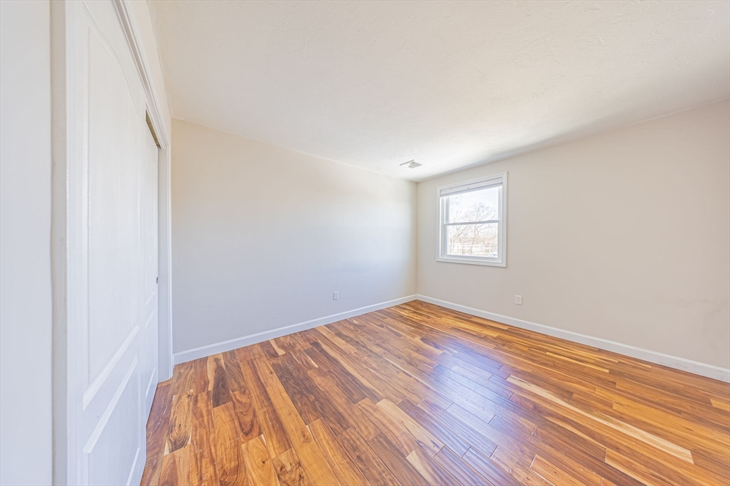 4 Rowe Ct # 4