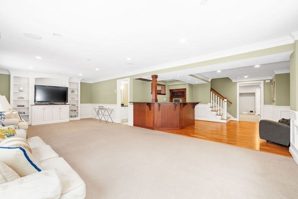 192 Boston Post Road # 8