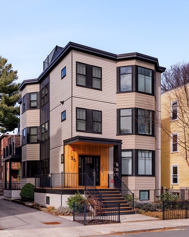 36 Hall St # 2