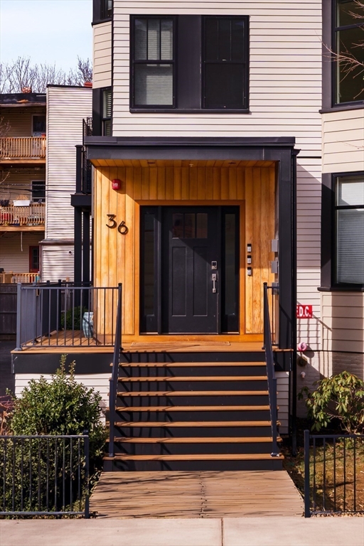 36 Hall St # 2