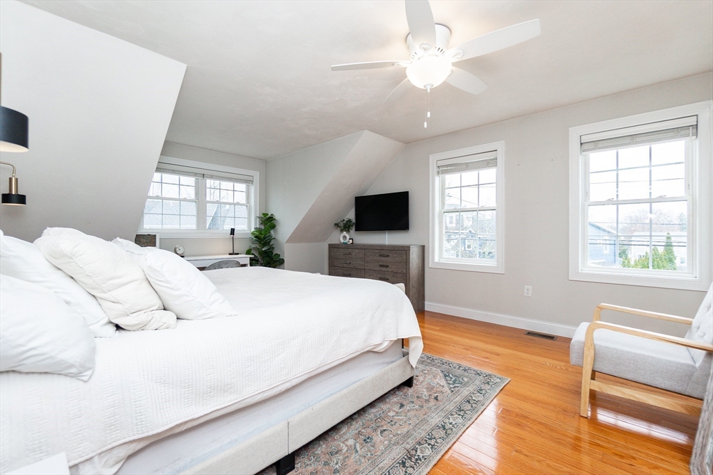 135 Sumner St # 1