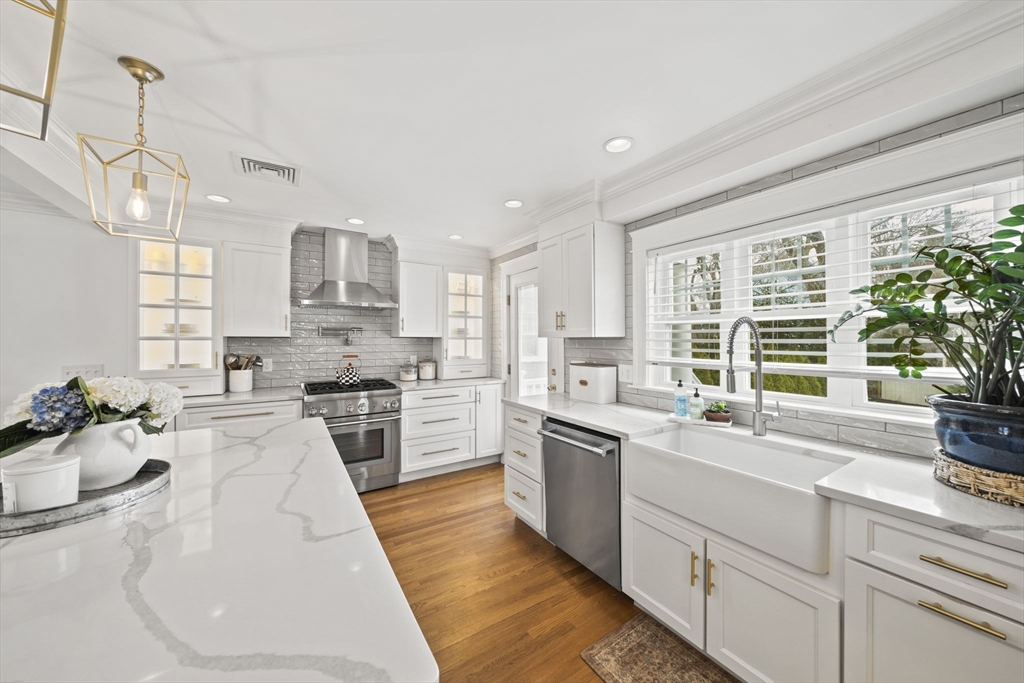 644 Weld St