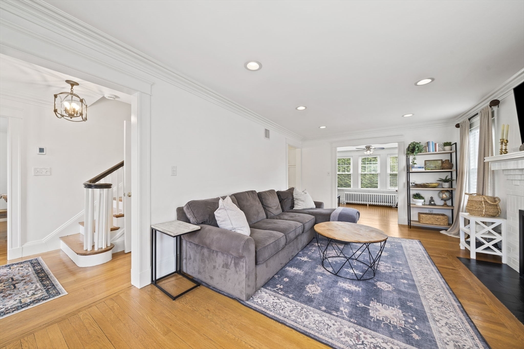 644 Weld St