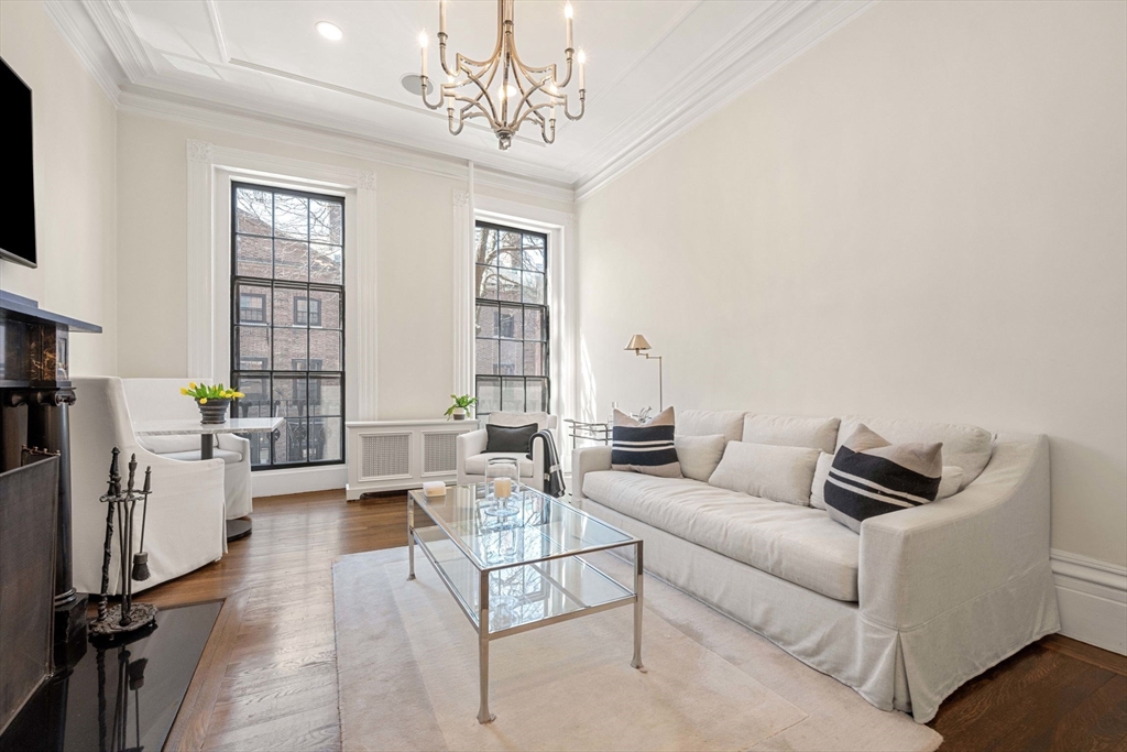 121 Charles St # 4