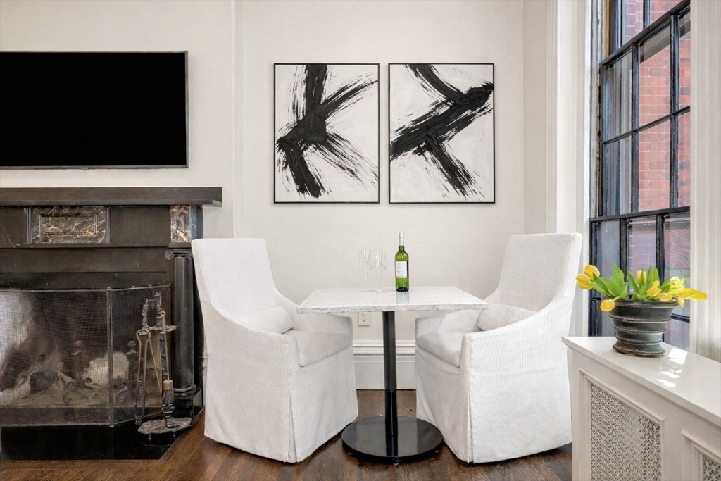 121 Charles St # 4