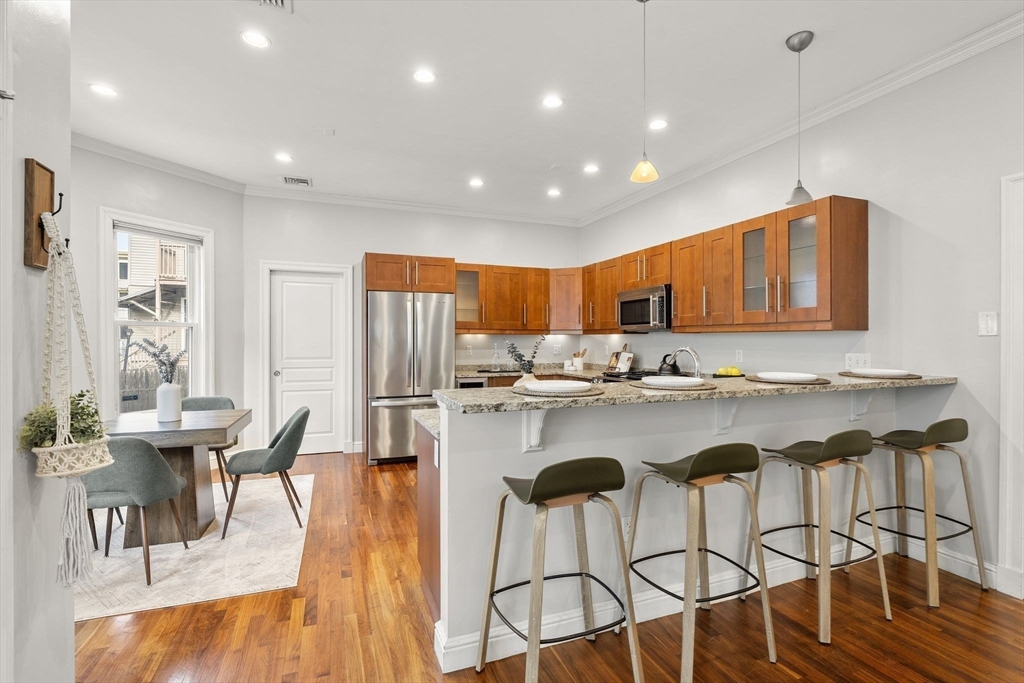 72 Tuttle St # 1