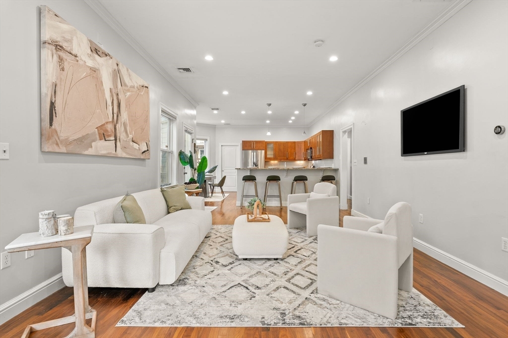 72 Tuttle St # 1
