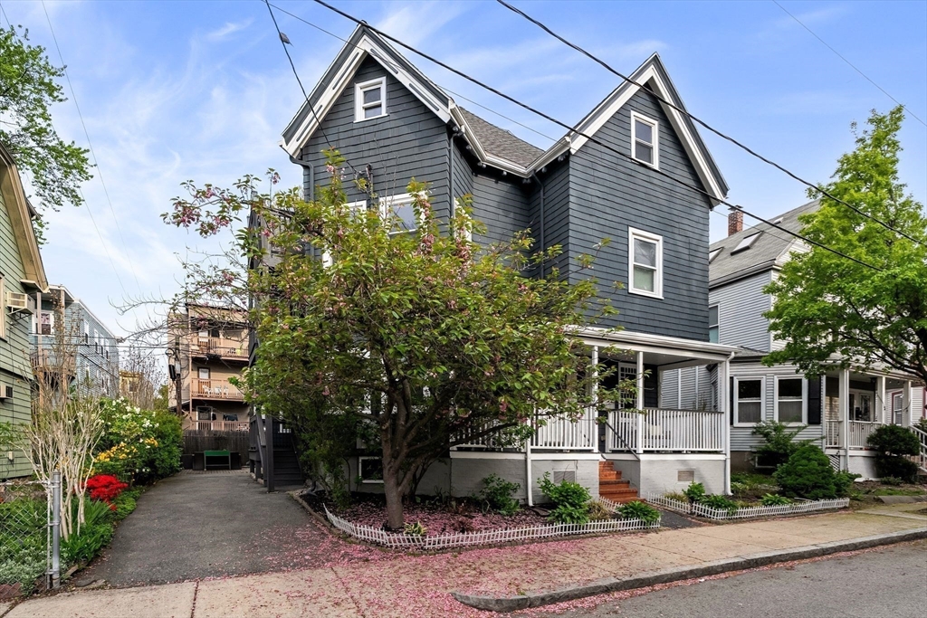 72 Tuttle St # 1