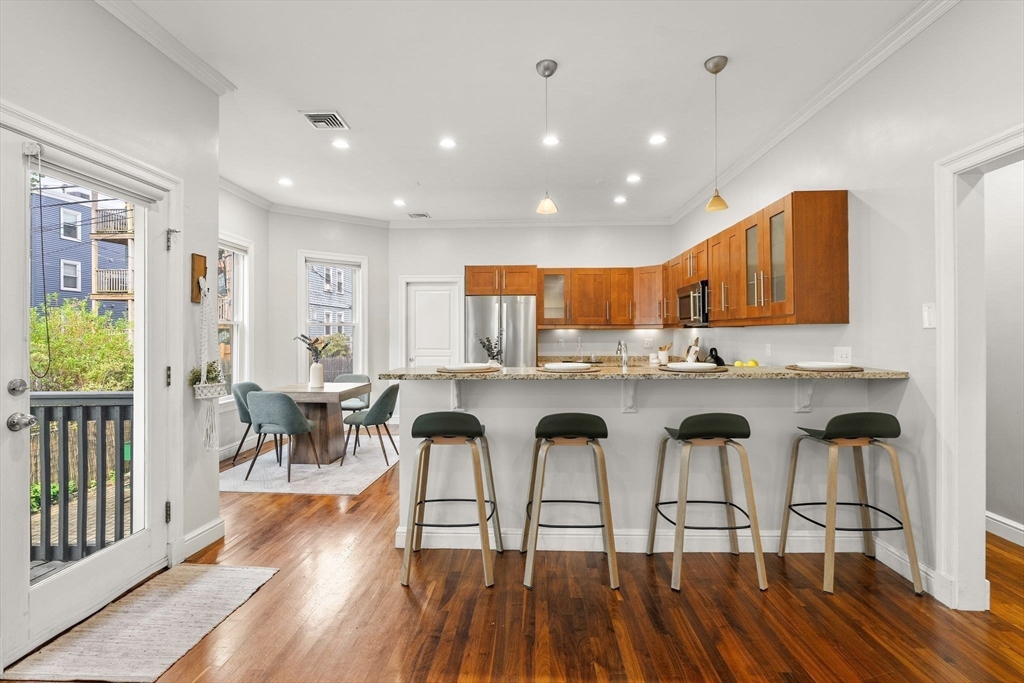 72 Tuttle St # 1