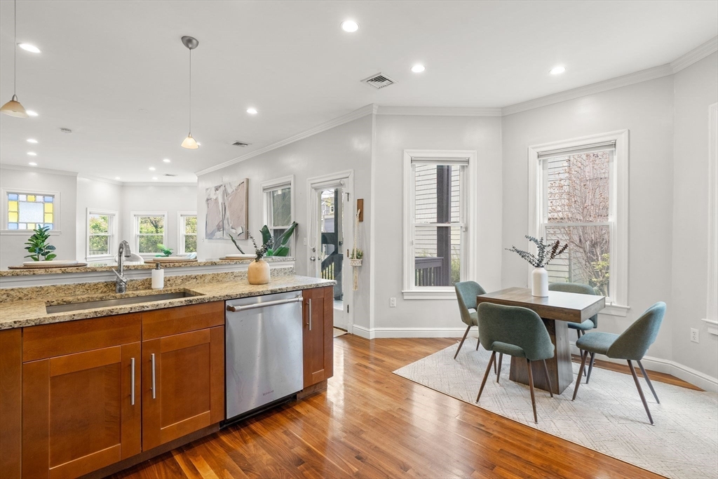 72 Tuttle St # 1