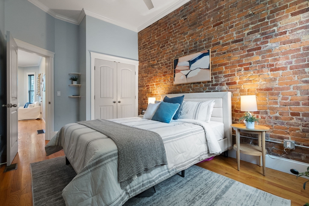 9 Everett Ave # 1