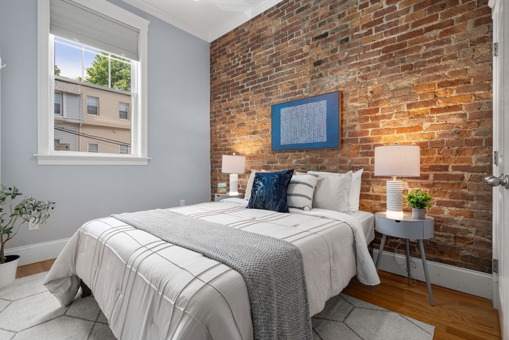 9 Everett Ave # 1