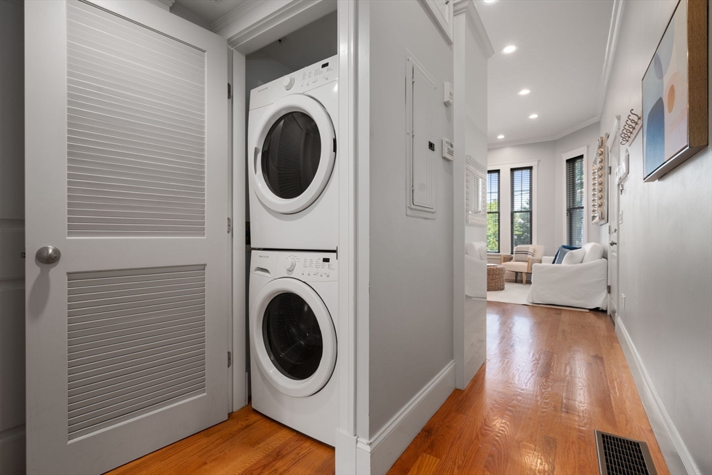 9 Everett Ave # 1