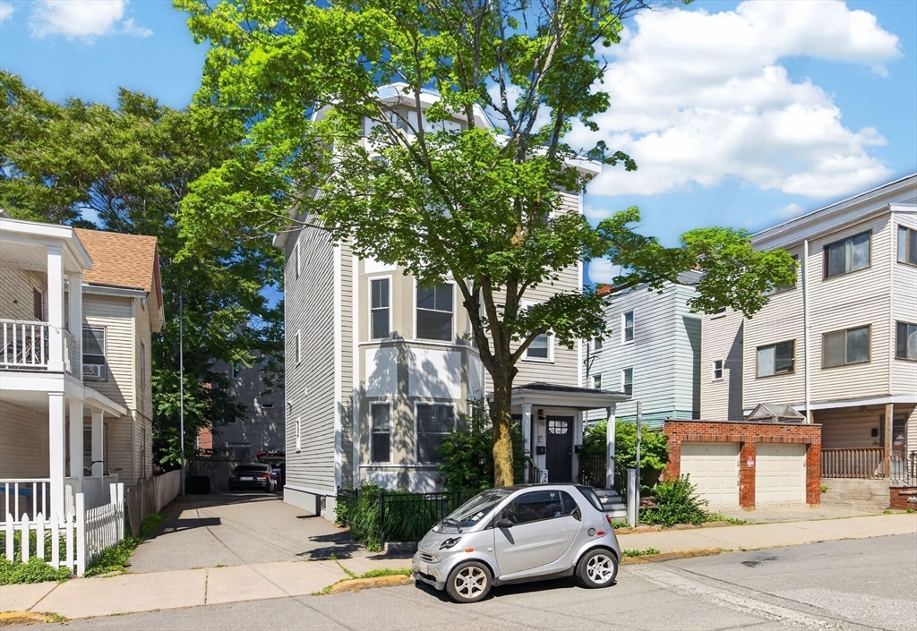 36 Rossmore St # 2