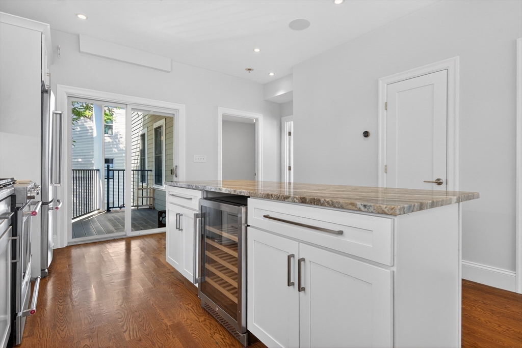 36 Rossmore St # 2