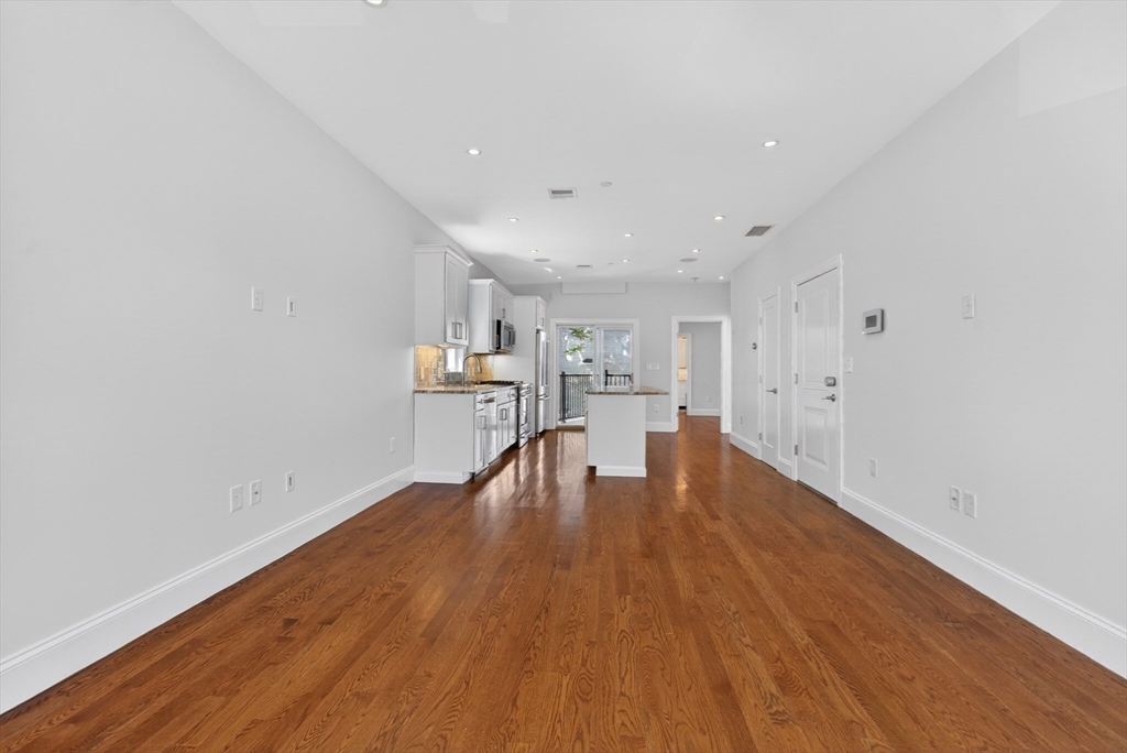36 Rossmore St # 2
