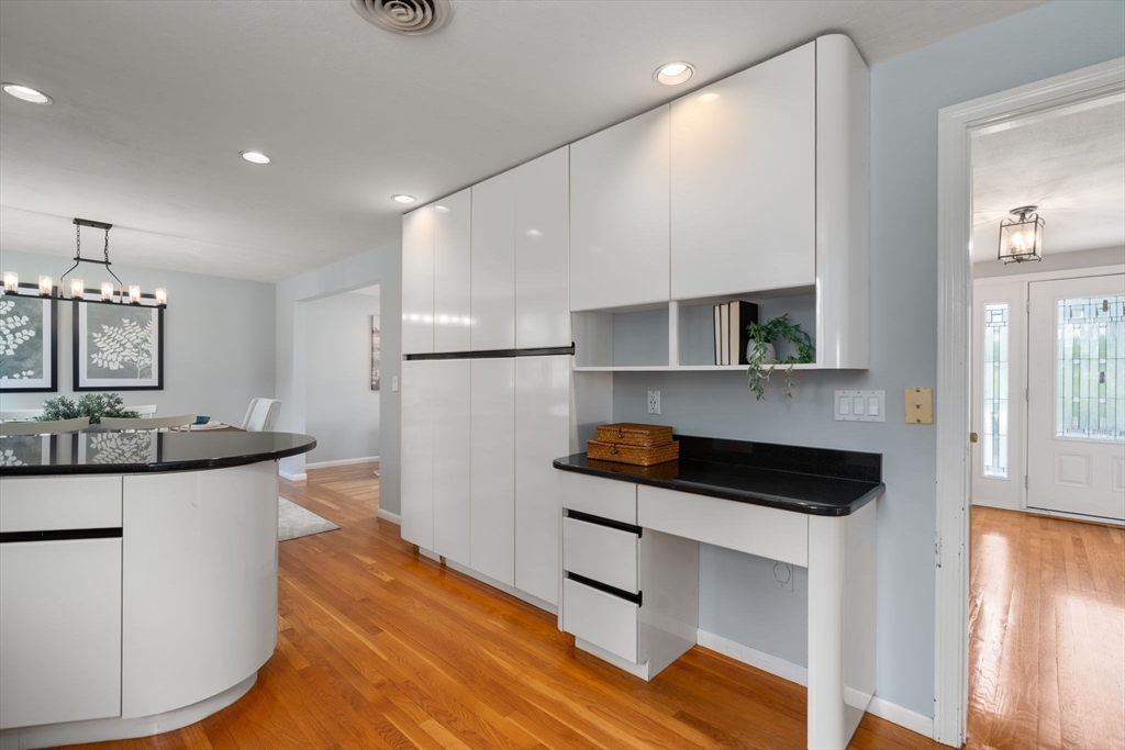 11 Foxhill Rd