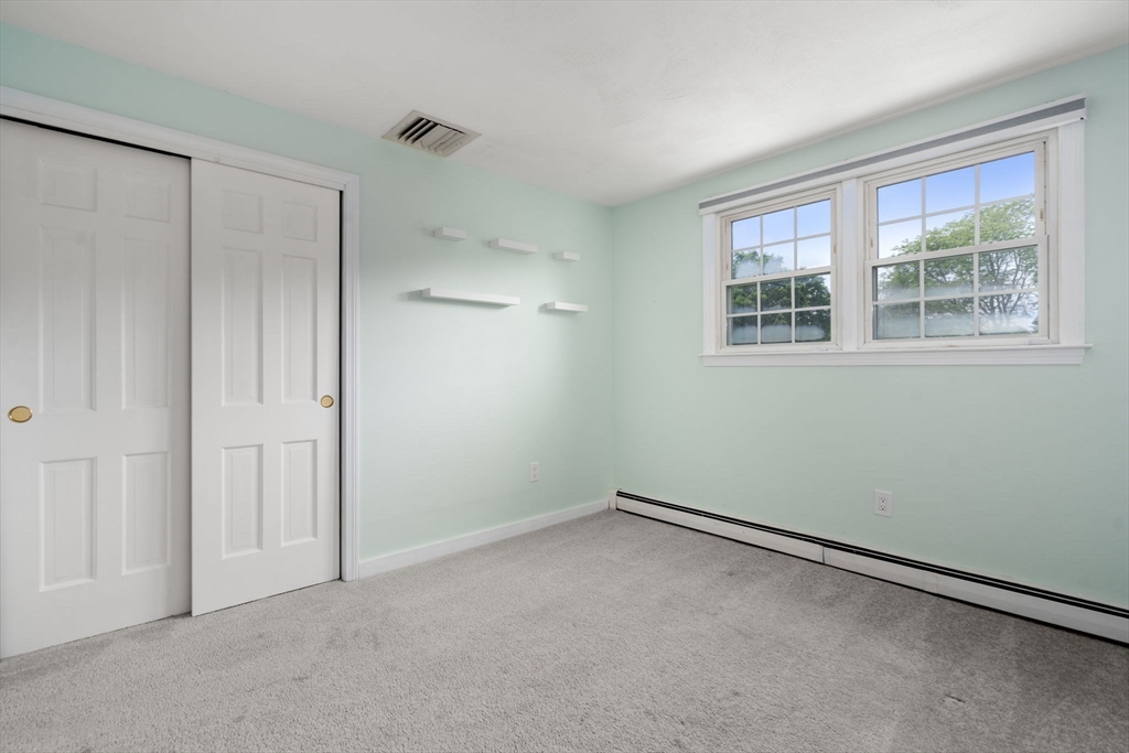 11 Foxhill Rd