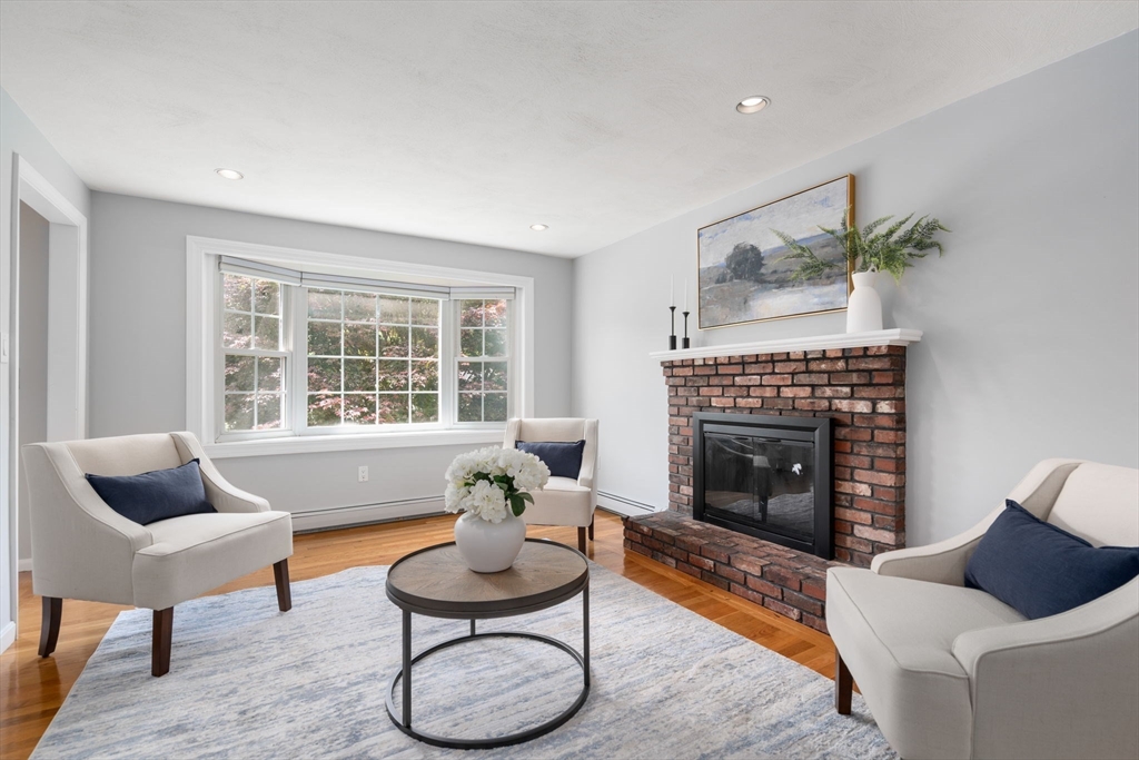 11 Foxhill Rd