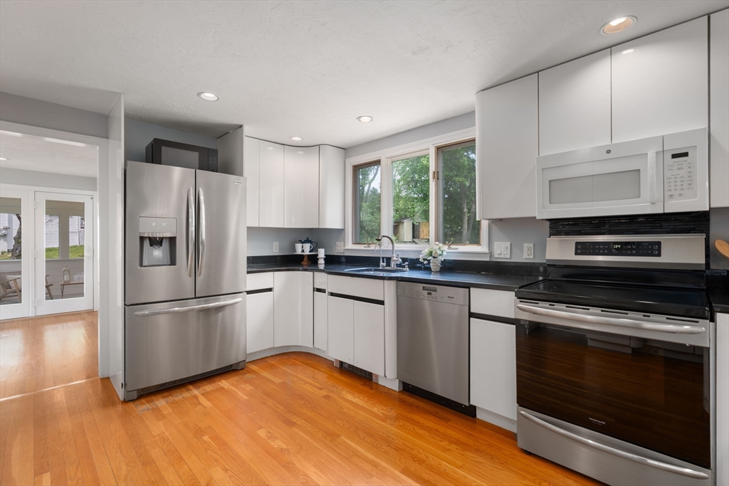 11 Foxhill Rd