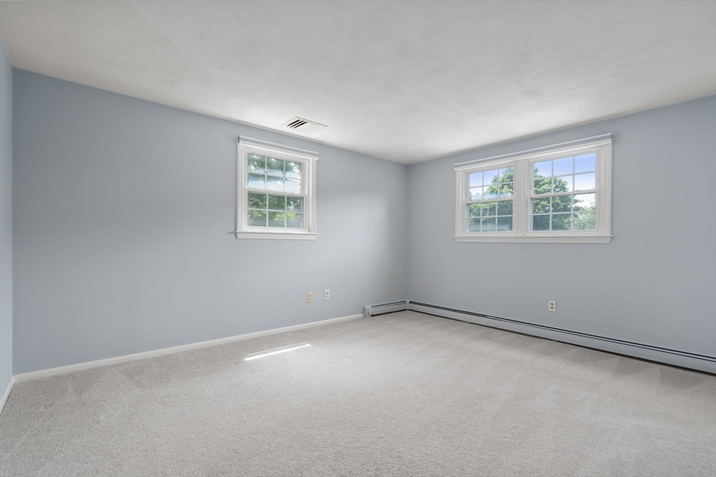 11 Foxhill Rd