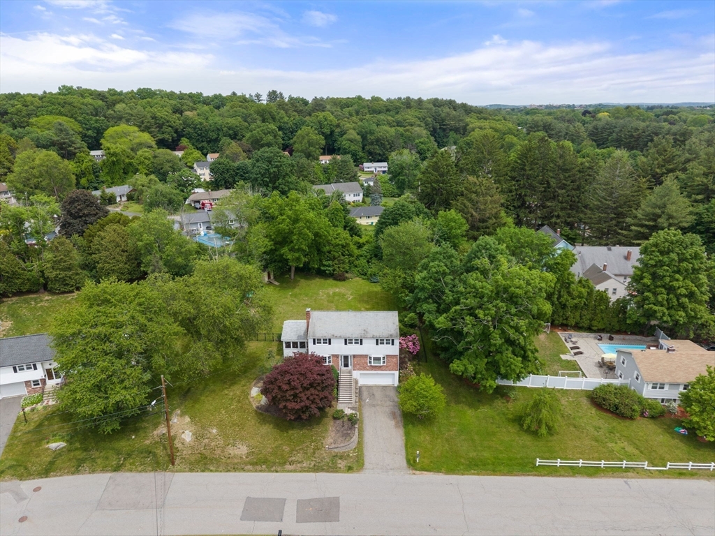 11 Foxhill Rd