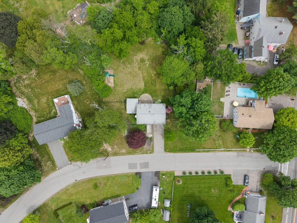 11 Foxhill Rd