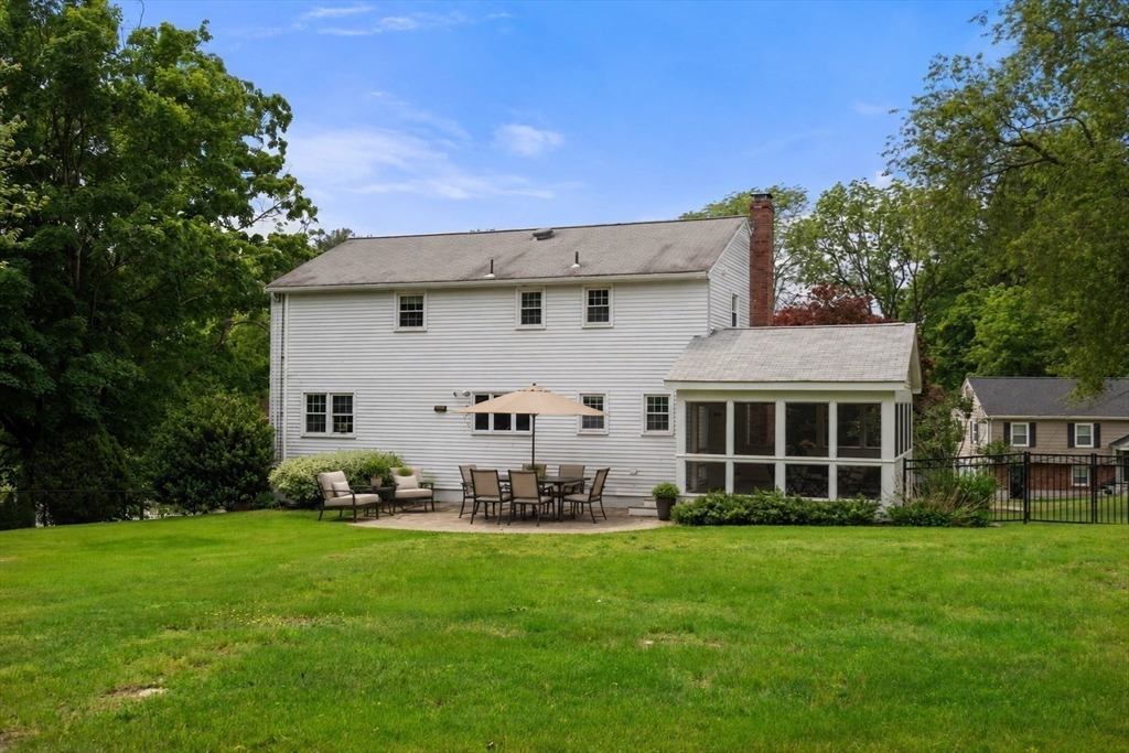 11 Foxhill Rd