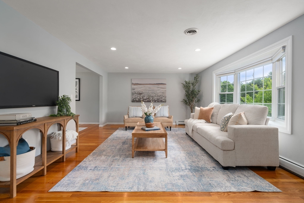 11 Foxhill Rd