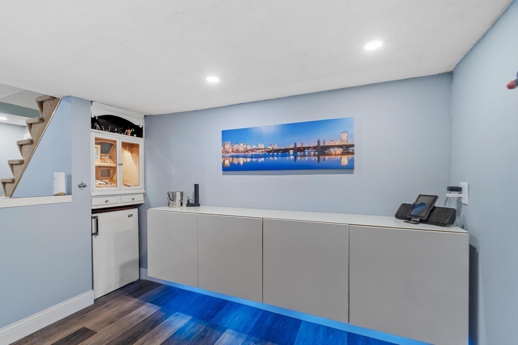 2 Pleasant Avenue