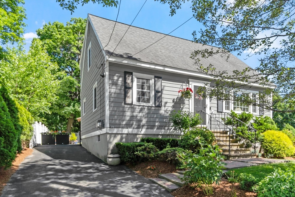 2 Pleasant Avenue