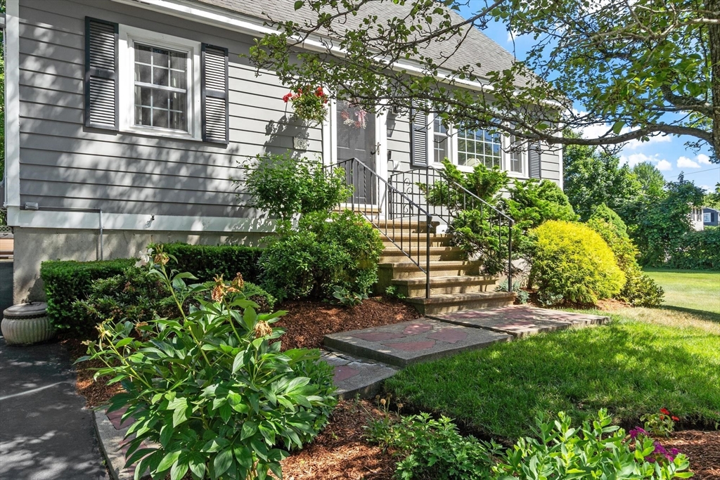 2 Pleasant Avenue