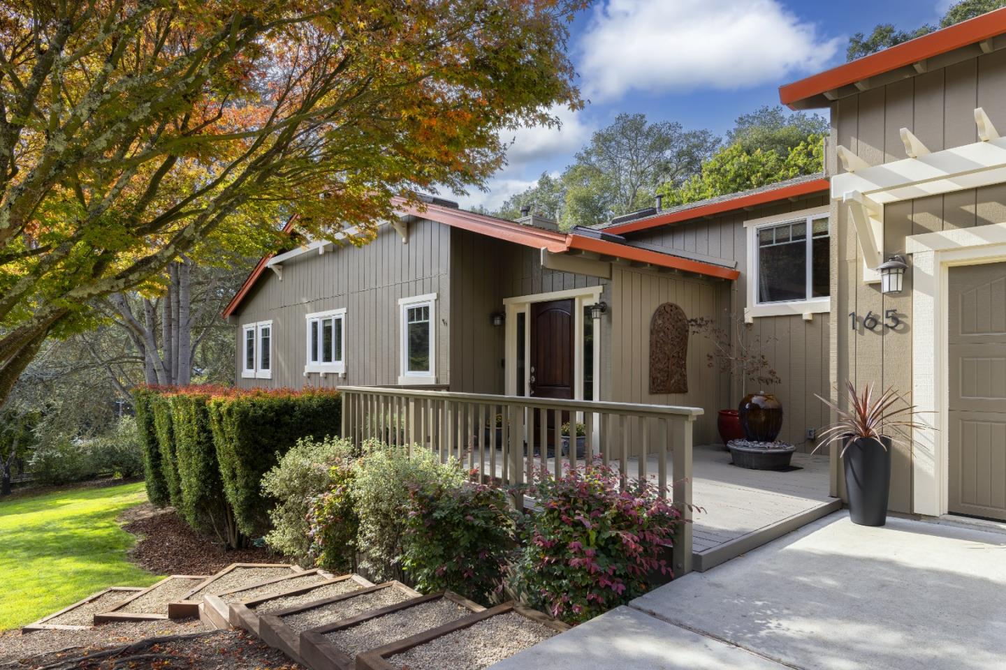165 Petery LN