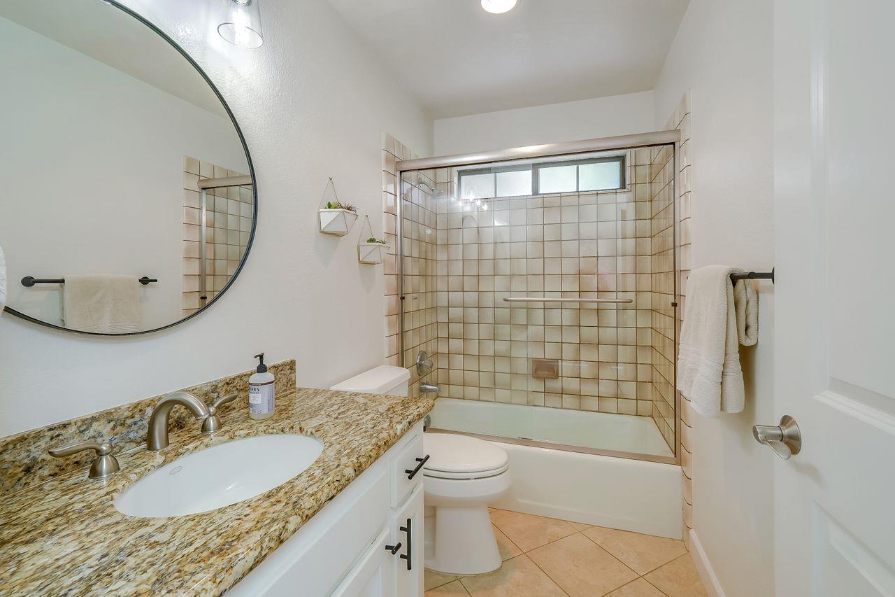 165 Petery LN