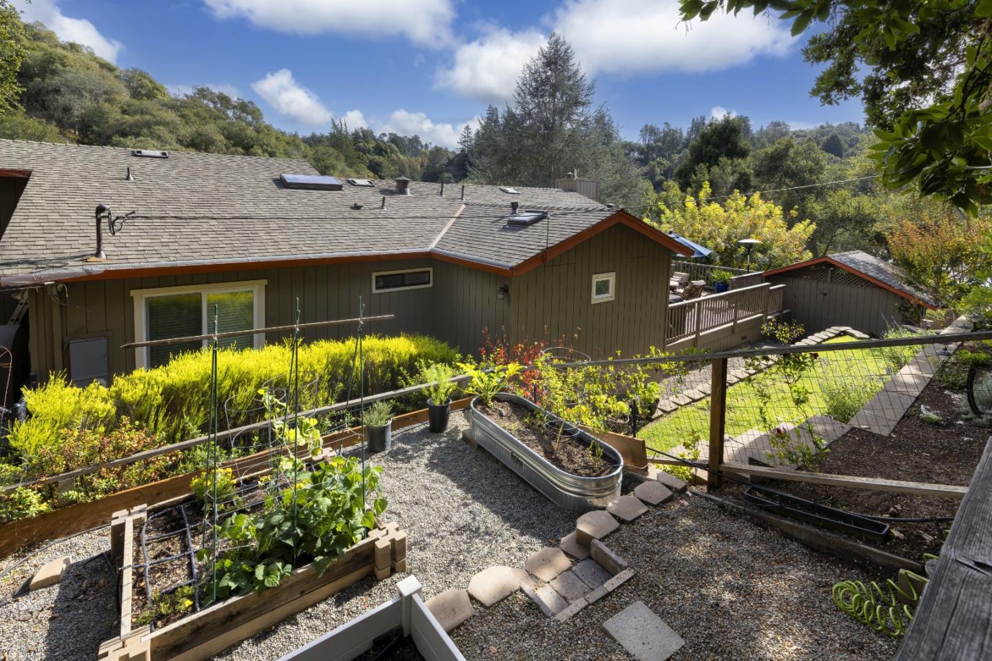 165 Petery LN