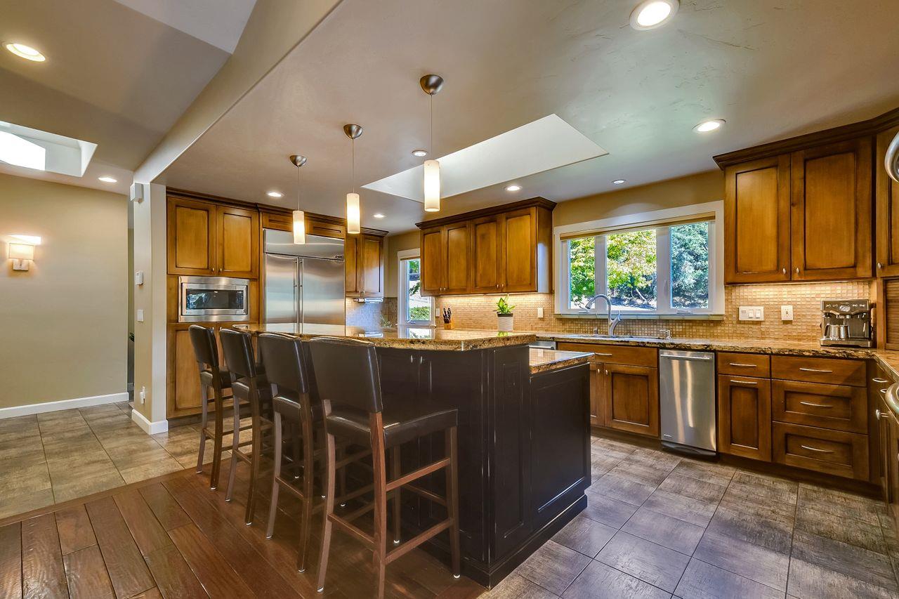 165 Petery LN